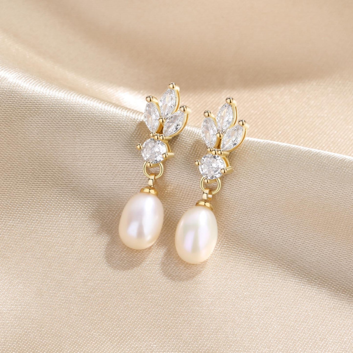 Freshwater Pearl Earrings for Women, 925 Sterling Silver Earrings Pearl Drop Earrings 14k Gold Dangle Earrings for Women Trendy Nickel Free Hypoallergenic Cubic Zirconia Bride Wedding Jewelry