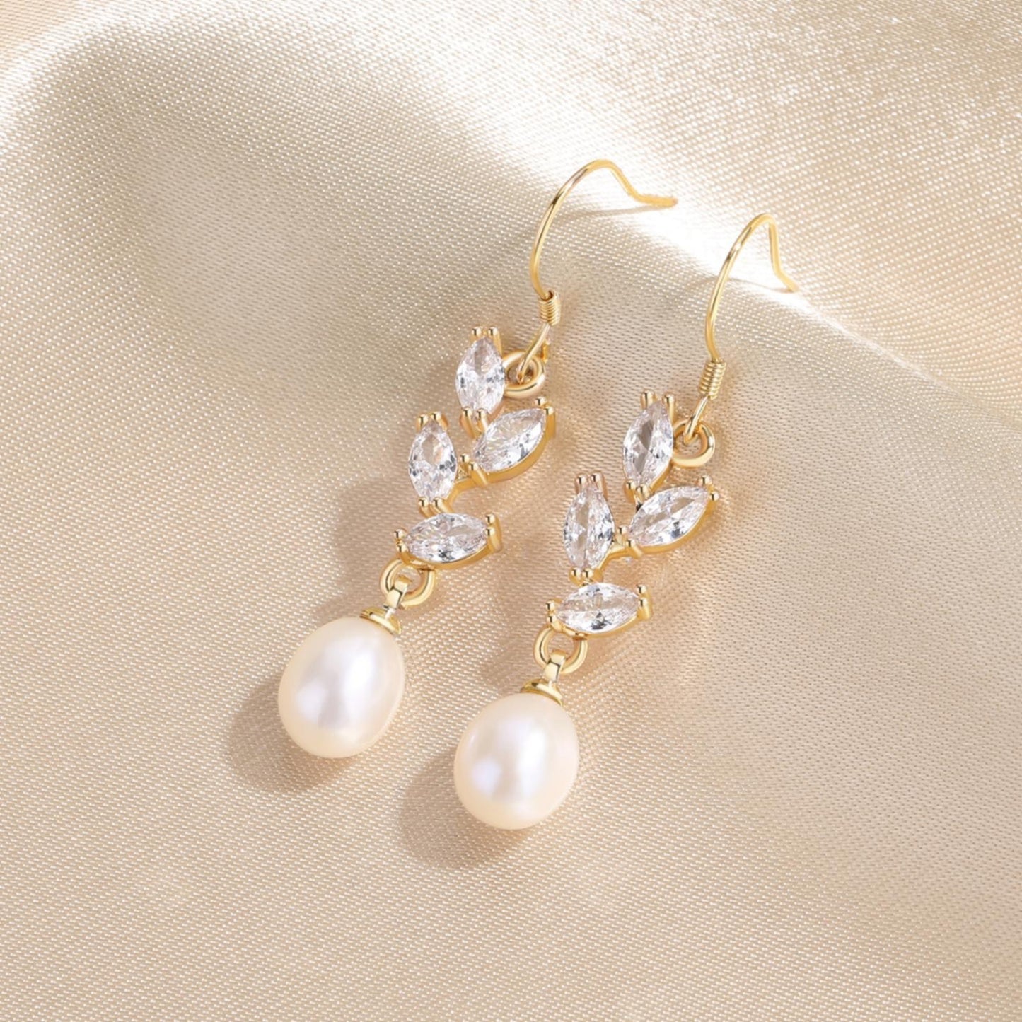 Freshwater Pearl Earrings for Women, 925 Sterling Silver Earrings Pearl Drop Dangle Earrings 14k Gold Plated Earrings for Women Trendy Nickel Free Hypoallergenic Cubic Zirconia Bride Wedding Jewelry